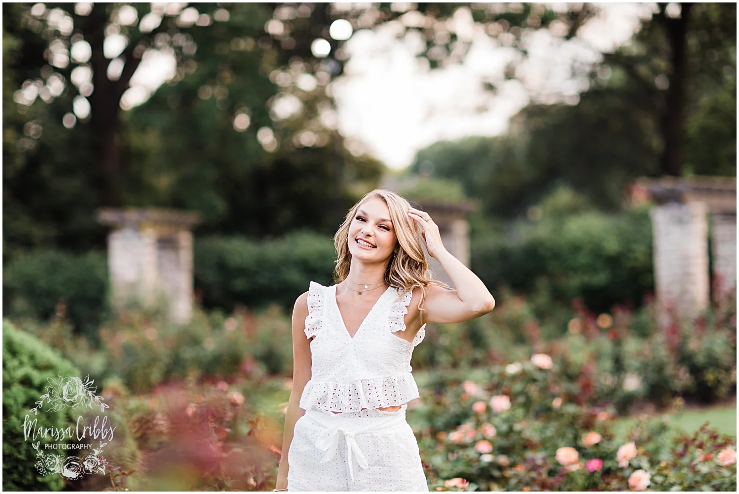 GRACIE SENIOR BLOG | KANSAS CITY SENIOR PICTURES | MARISSA CRIBBS PHOTOGRAPHY_8962.jpg