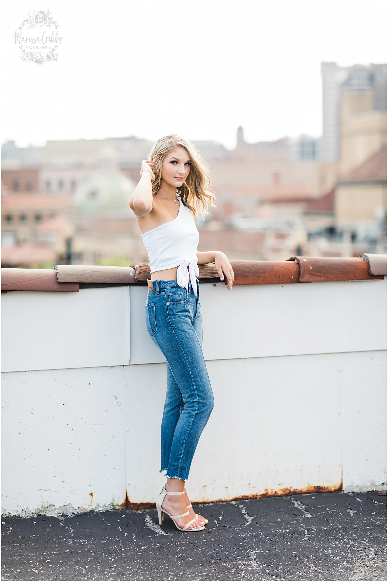 GRACIE SENIOR BLOG | KANSAS CITY SENIOR PICTURES | MARISSA CRIBBS PHOTOGRAPHY_8980.jpg