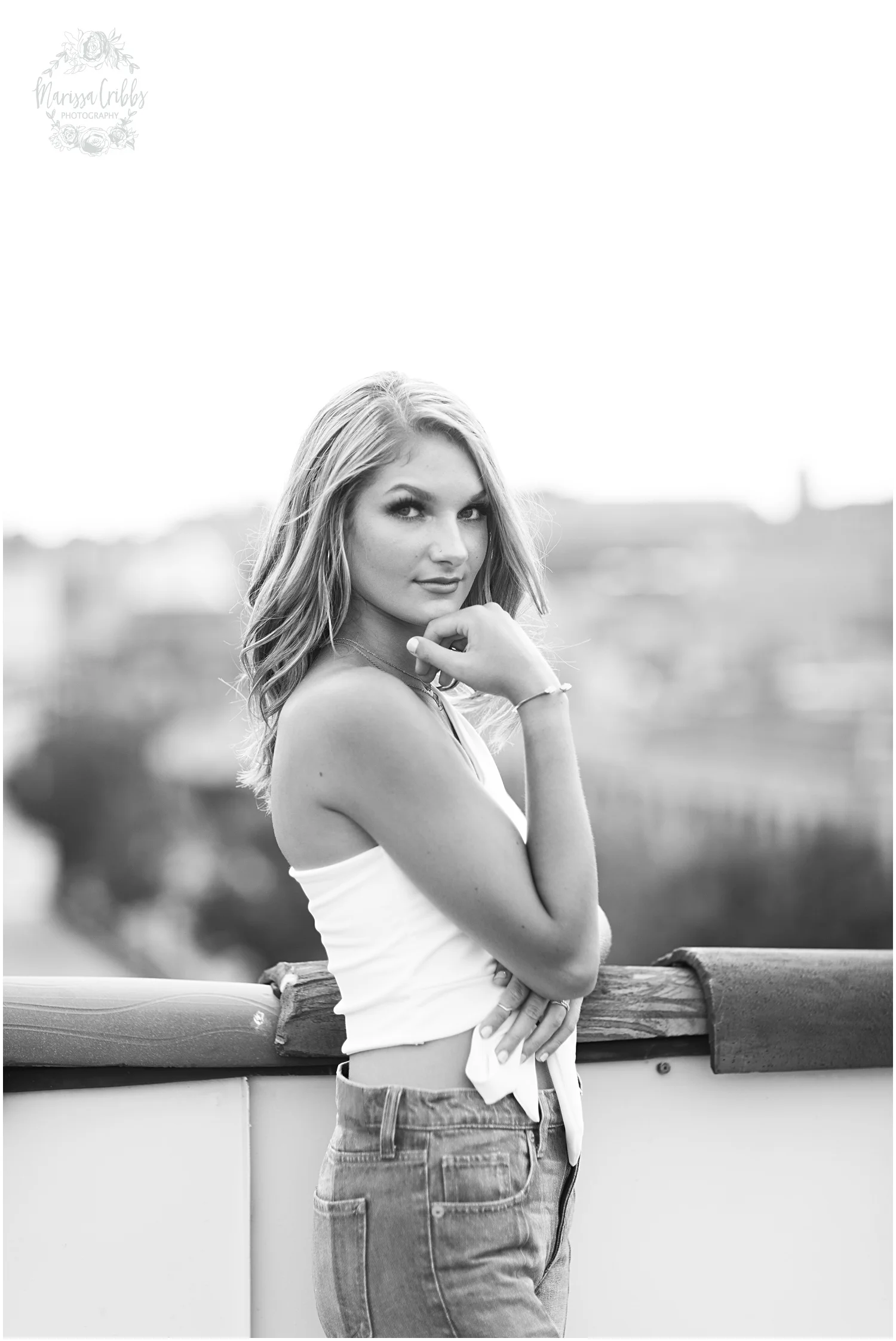 GRACIE SENIOR BLOG | KANSAS CITY SENIOR PICTURES | MARISSA CRIBBS PHOTOGRAPHY_8983.jpg