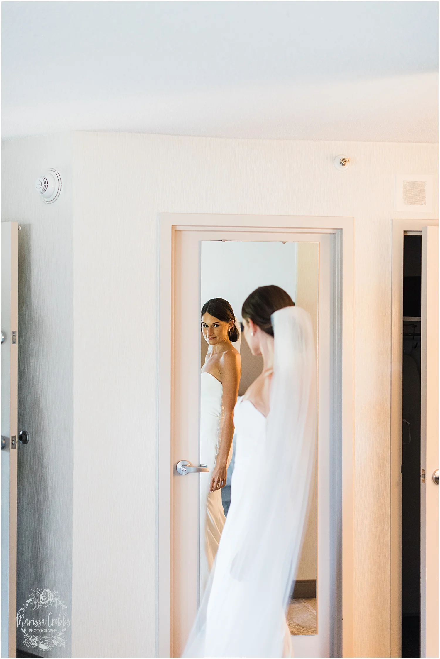JOANNE & GEORGE MARRIED BLOG | MARISSA CRIBBS PHOTOGRAPHY | THE ABBOTT | KANSAS CITY WEDDING PHOTOS_9009.jpg