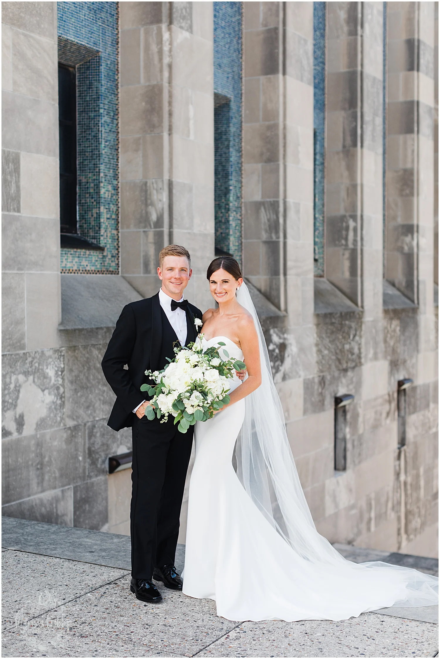 JOANNE & GEORGE MARRIED BLOG | MARISSA CRIBBS PHOTOGRAPHY | THE ABBOTT | KANSAS CITY WEDDING PHOTOS_9051.jpg