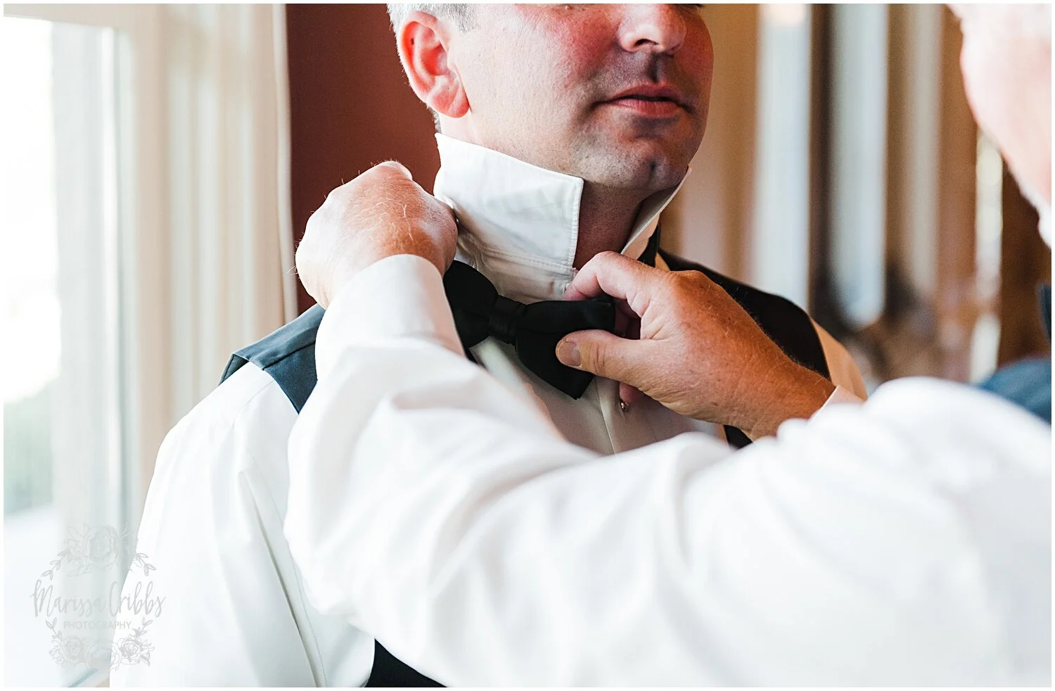 TYLER & CAROLINE MARRIED BLOG | MARISSA CRIBBS PHOTOGRAPHY | THE CARRIAGE CLUB | KANSAS CITY WEDDING PHOTOS_9199.jpg