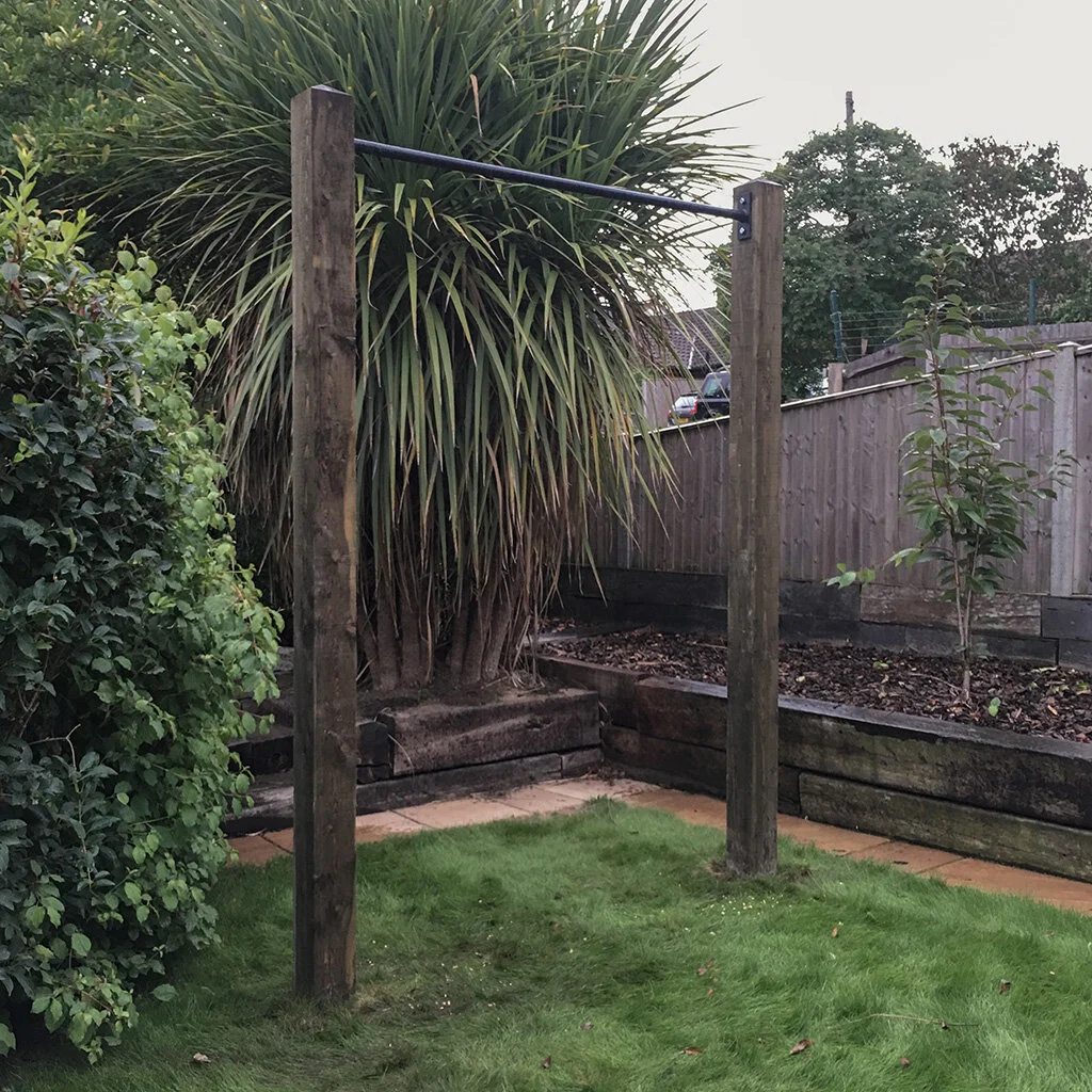 Garden pull up bar installation 