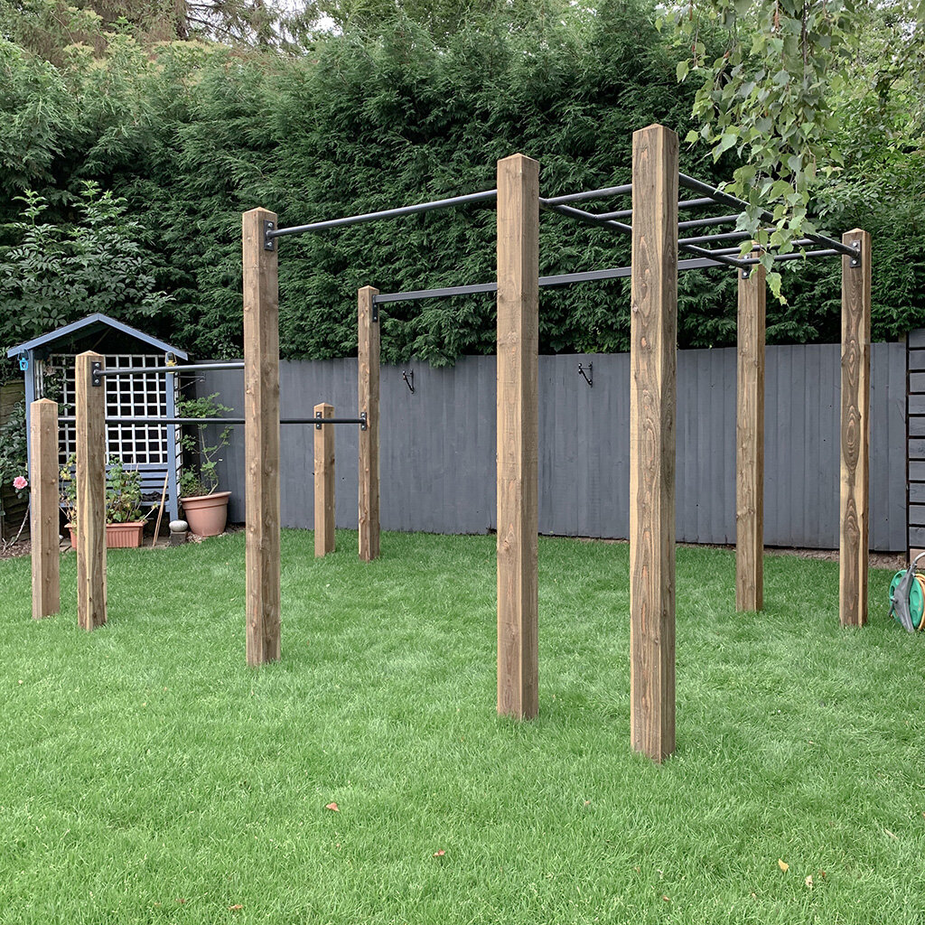 Outdoor pull up bar and fitness equipment 2