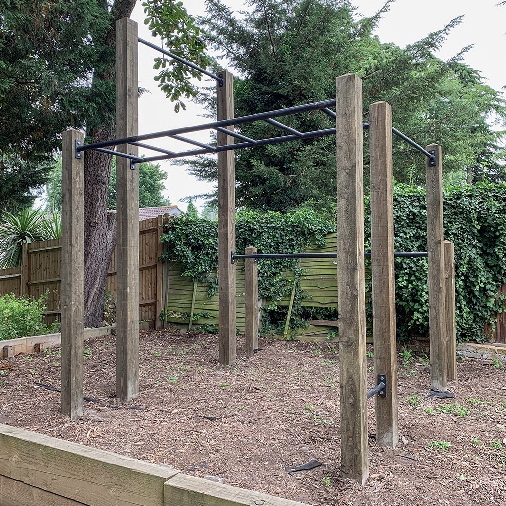 047 2019 garden monkey bars, high bar, pull up bar and dip bars installation.jpg