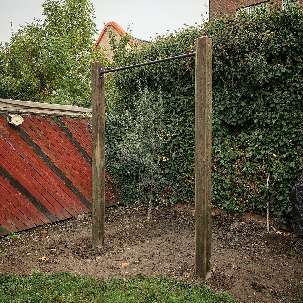 073 2019 garden pull up bar installation.jpg