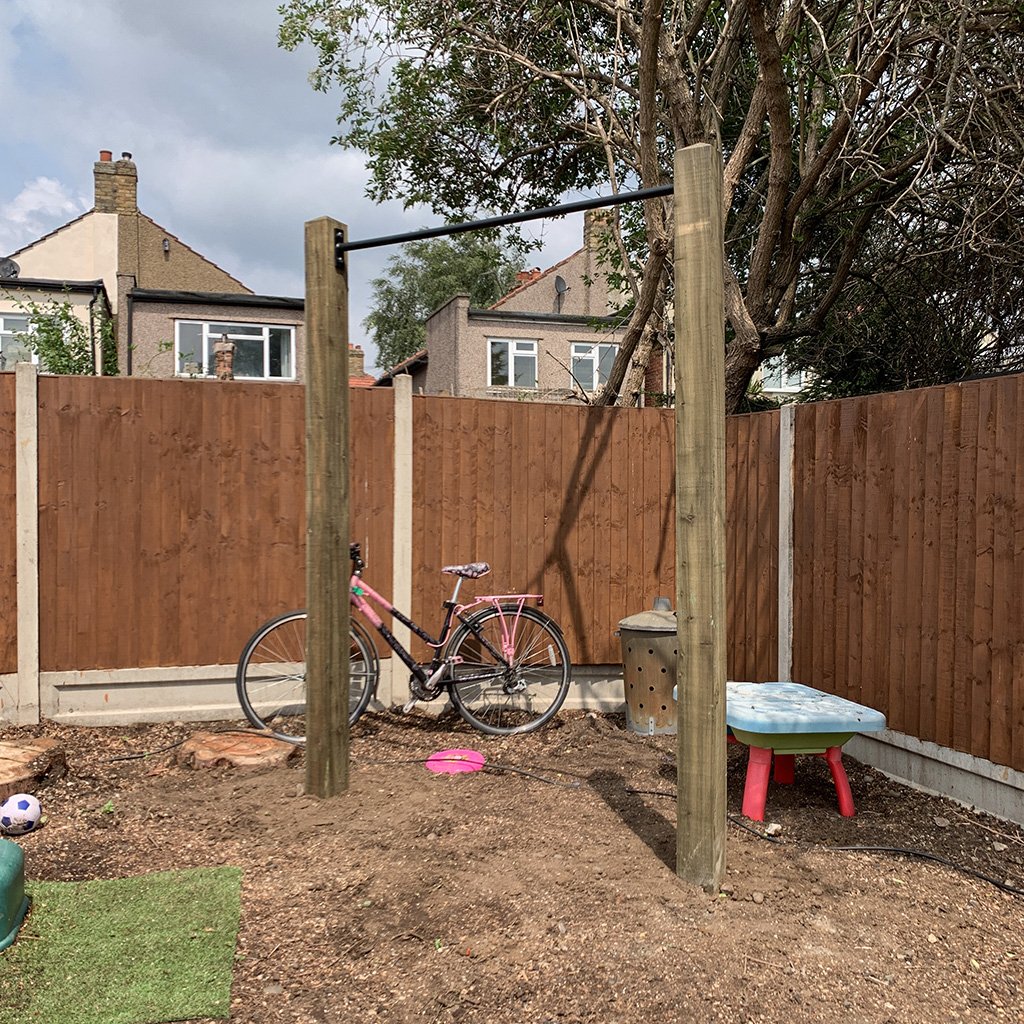 060 2020 garden pull up bar installation.jpg