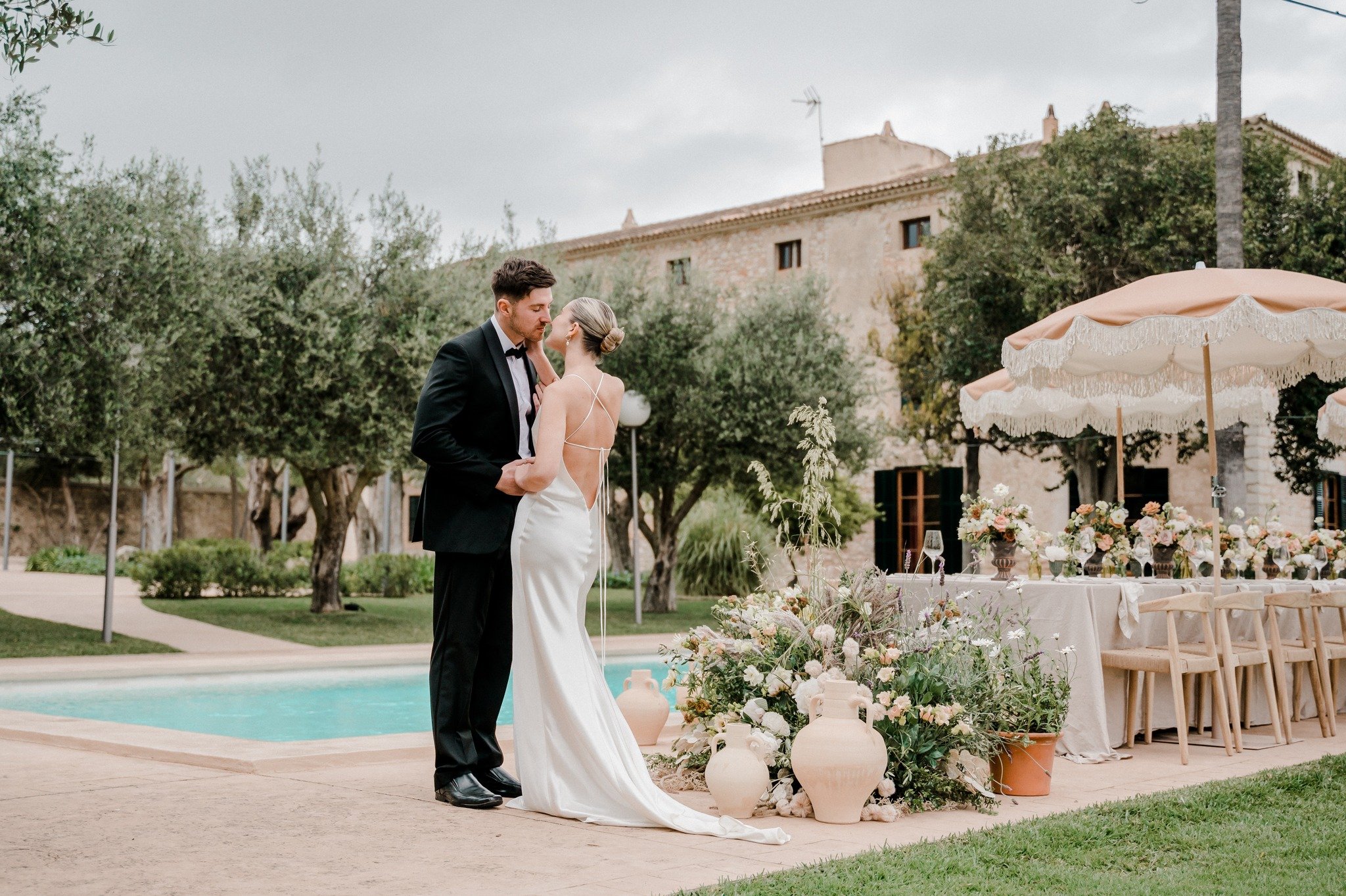 A few days away with my camera does wonders for my creative soul. 

Flowers @paularooneyfloraldesigner 
Location @finca_morneta 
Models @lucybunnysmith 
Dress @janisstudios 
Stationery @graystarlingstudio 
HMUA @weddingsbyrebeccaspendlove 

 #mallorc