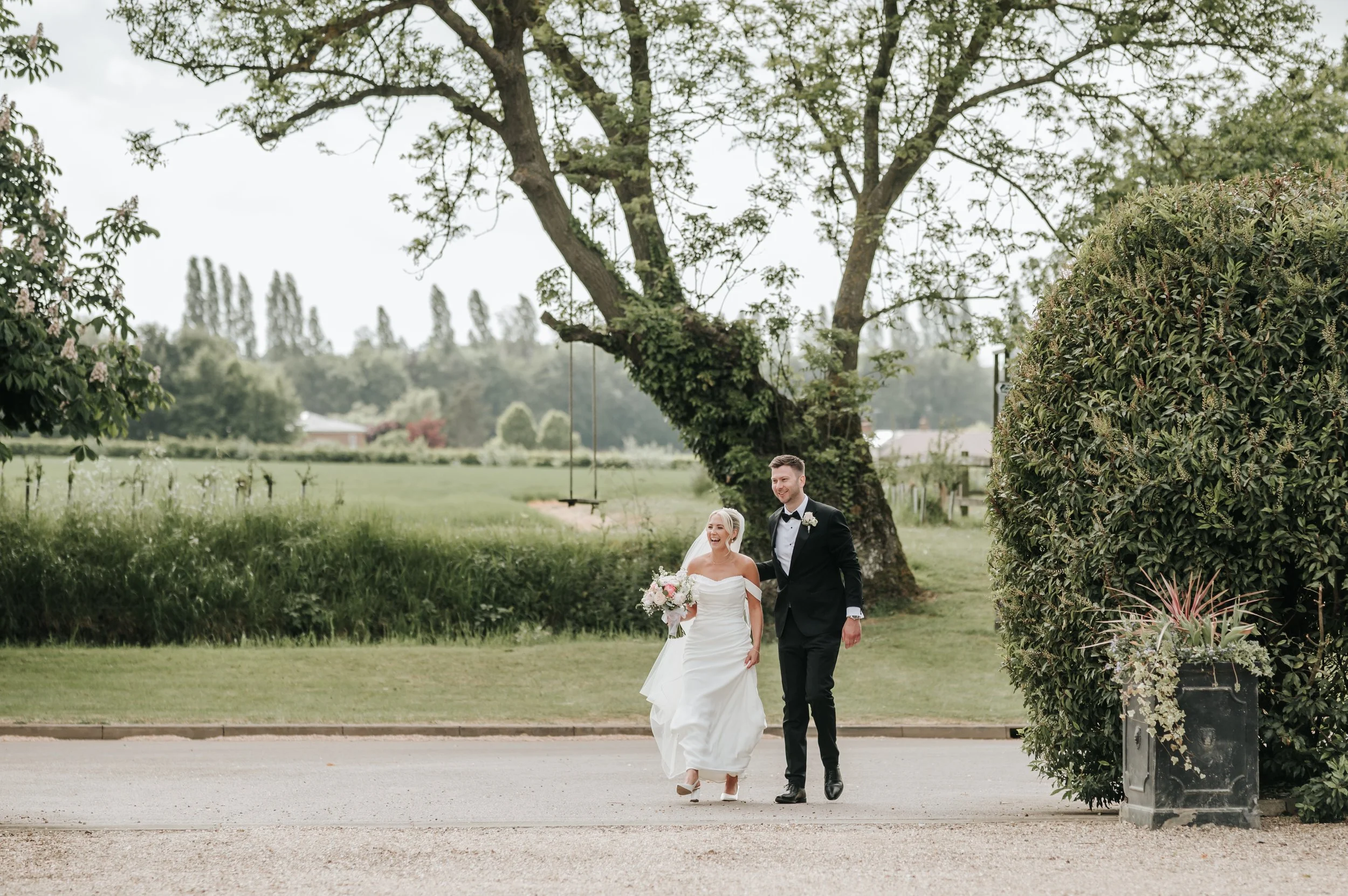 Lucy & Mike - Granary Estates