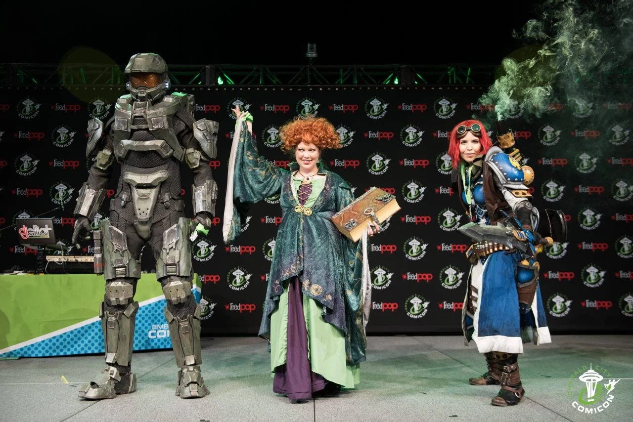  Winifred Sanderson Costume and wig. Placed First in the Needlework Category at 2016's Emerald City Comicon. 