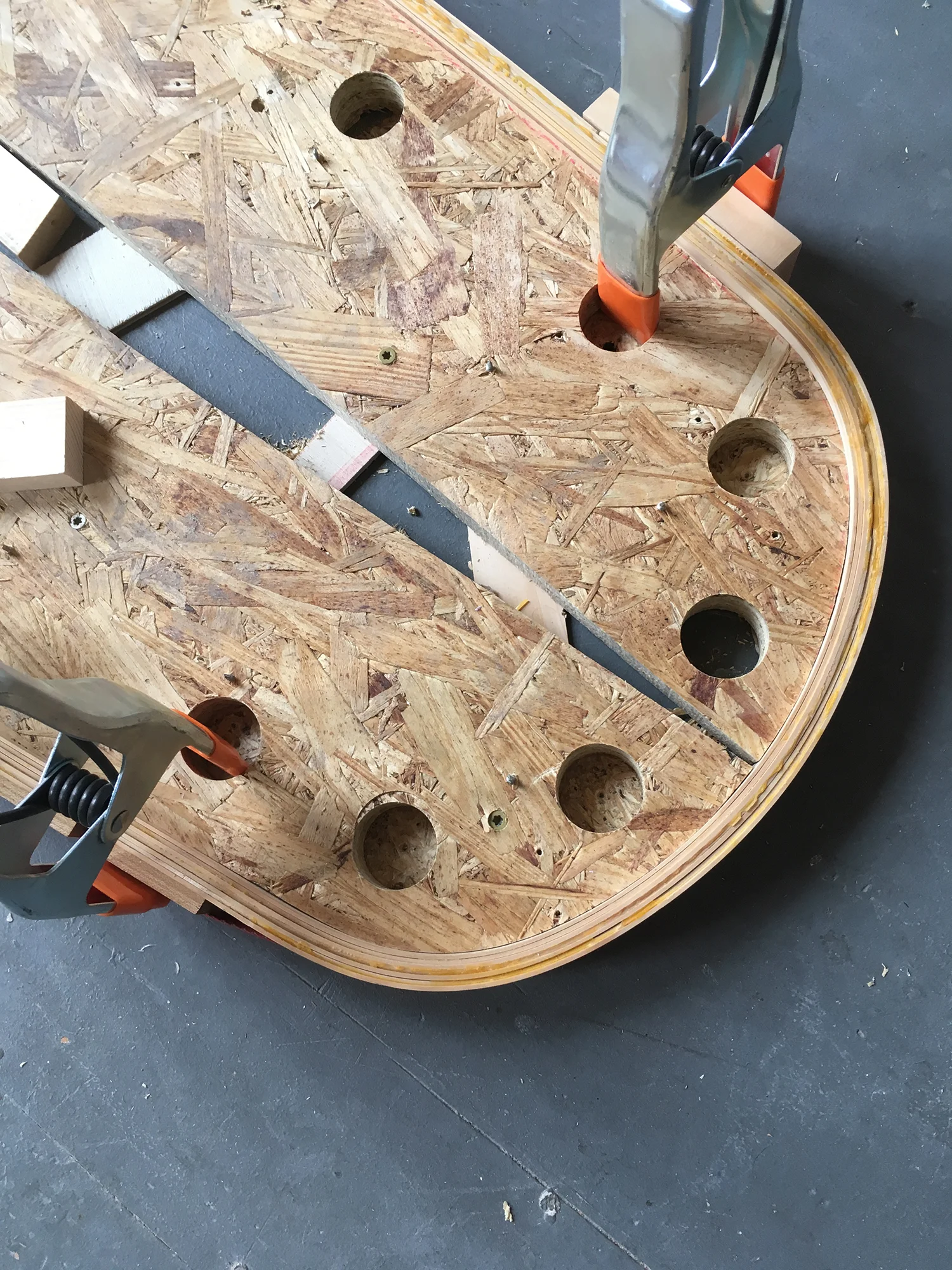 Bending veneer for the cockpit