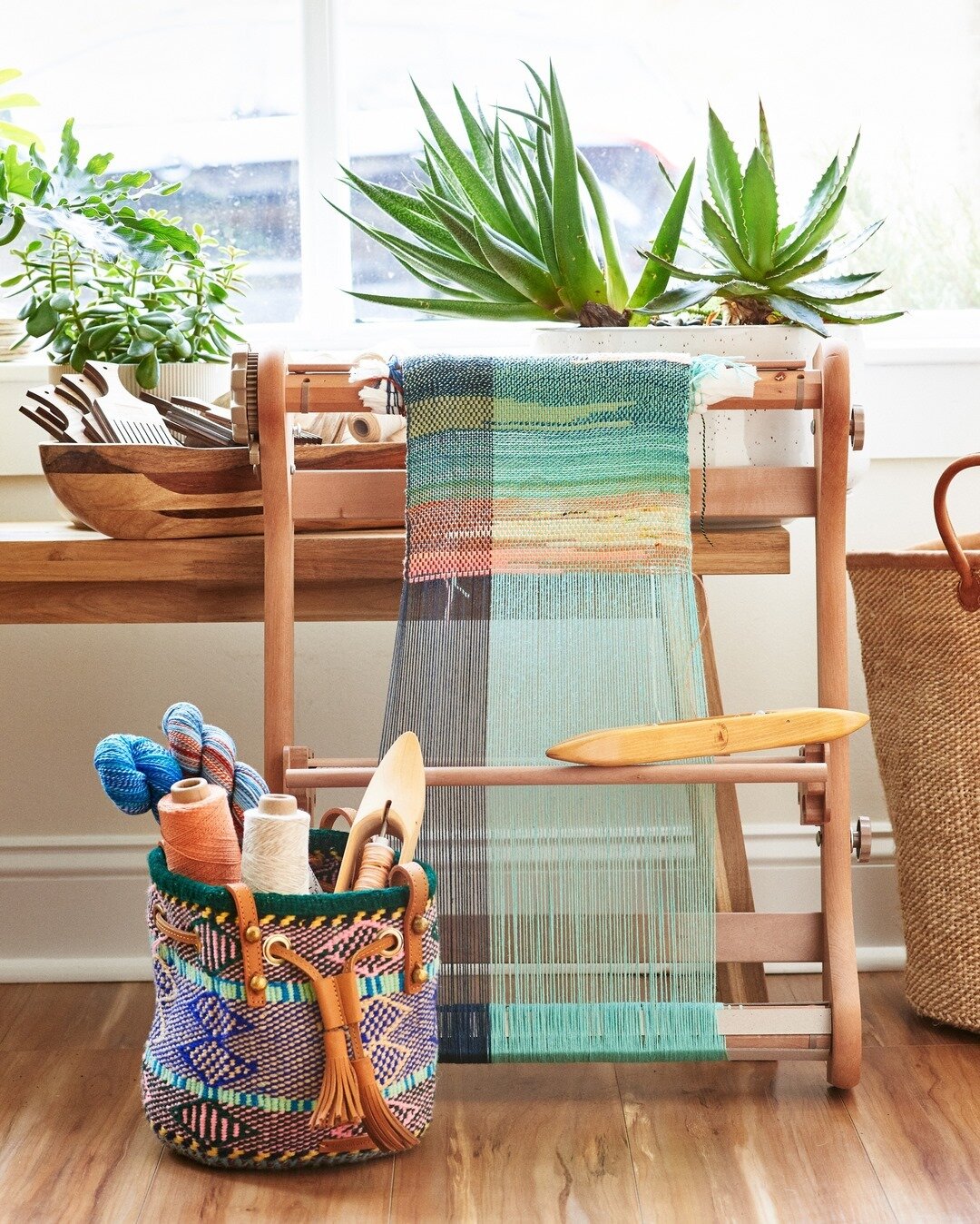 Always ready to weave in some time for a @_wildhand_ shop shoot. ;)