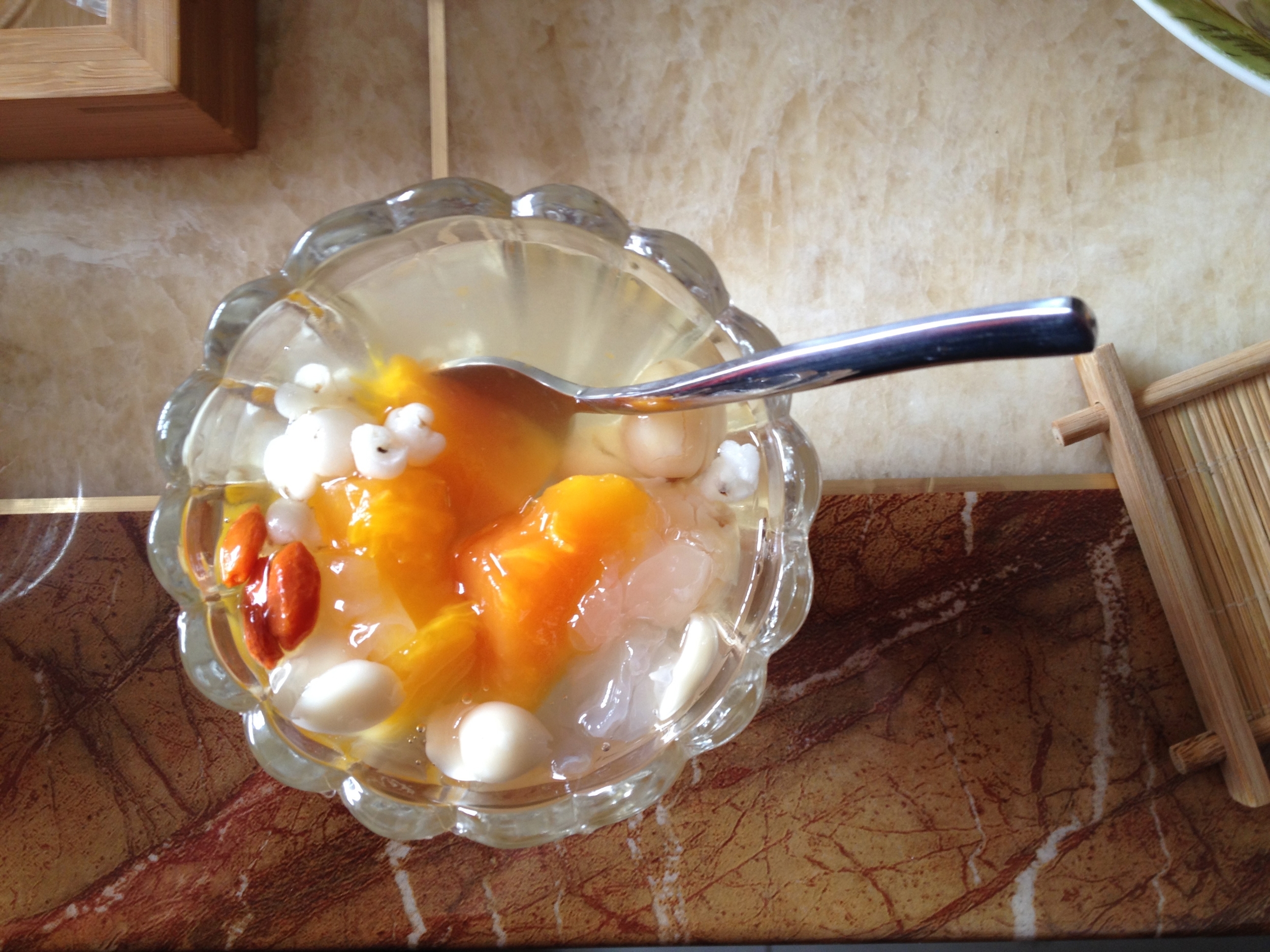 White Fungus (Snow Ear Fungus) Sweet Soup with Papaya.