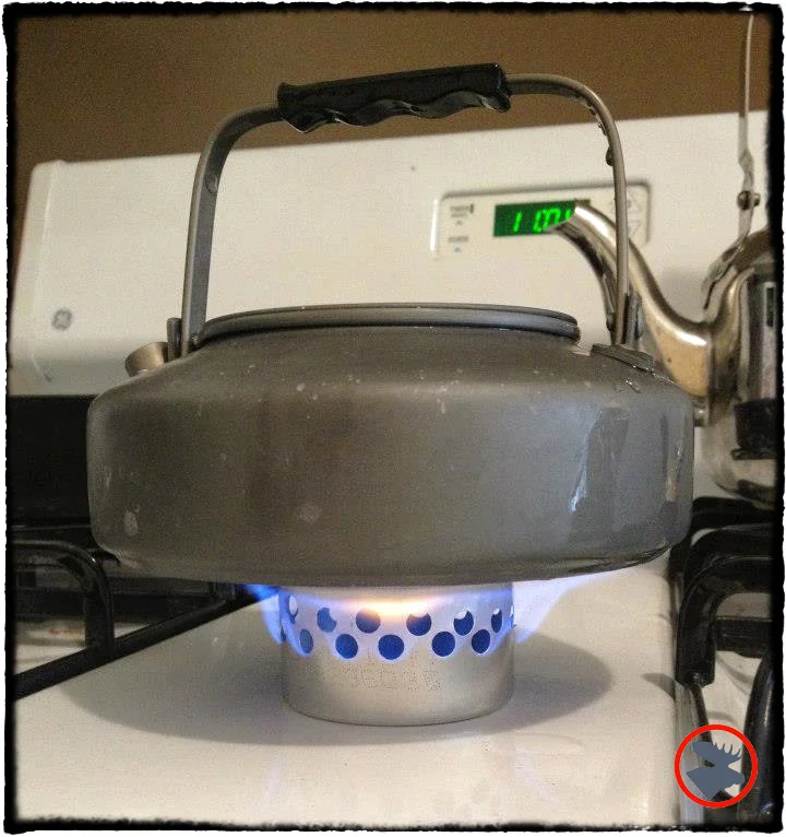 Homemade Alcohol Stove: Skurka-Slingblade Version