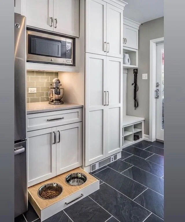 No more tripping over bowls with this innovative dog drawer! 🐶#repost @synergy_builders 📷: Rolfe Hokanson