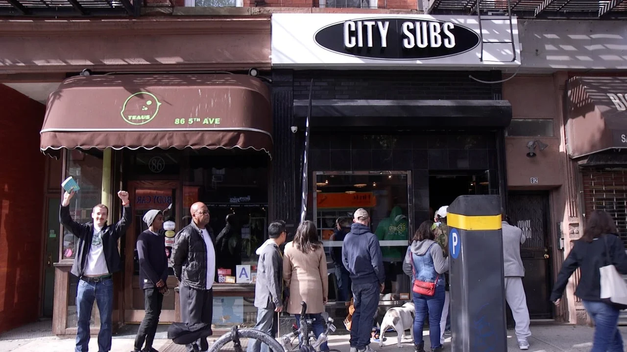 1 Minute Meal: "Return of a Neighborhood Hero"