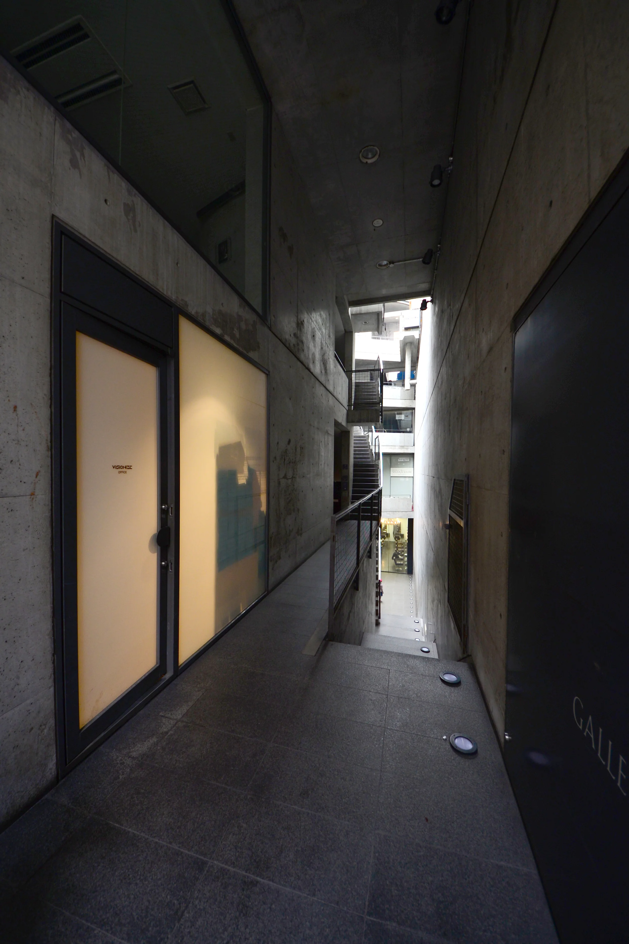 Galleria Akka_Tadao Ando_Kyoto_Andrew Pham 01.jpg