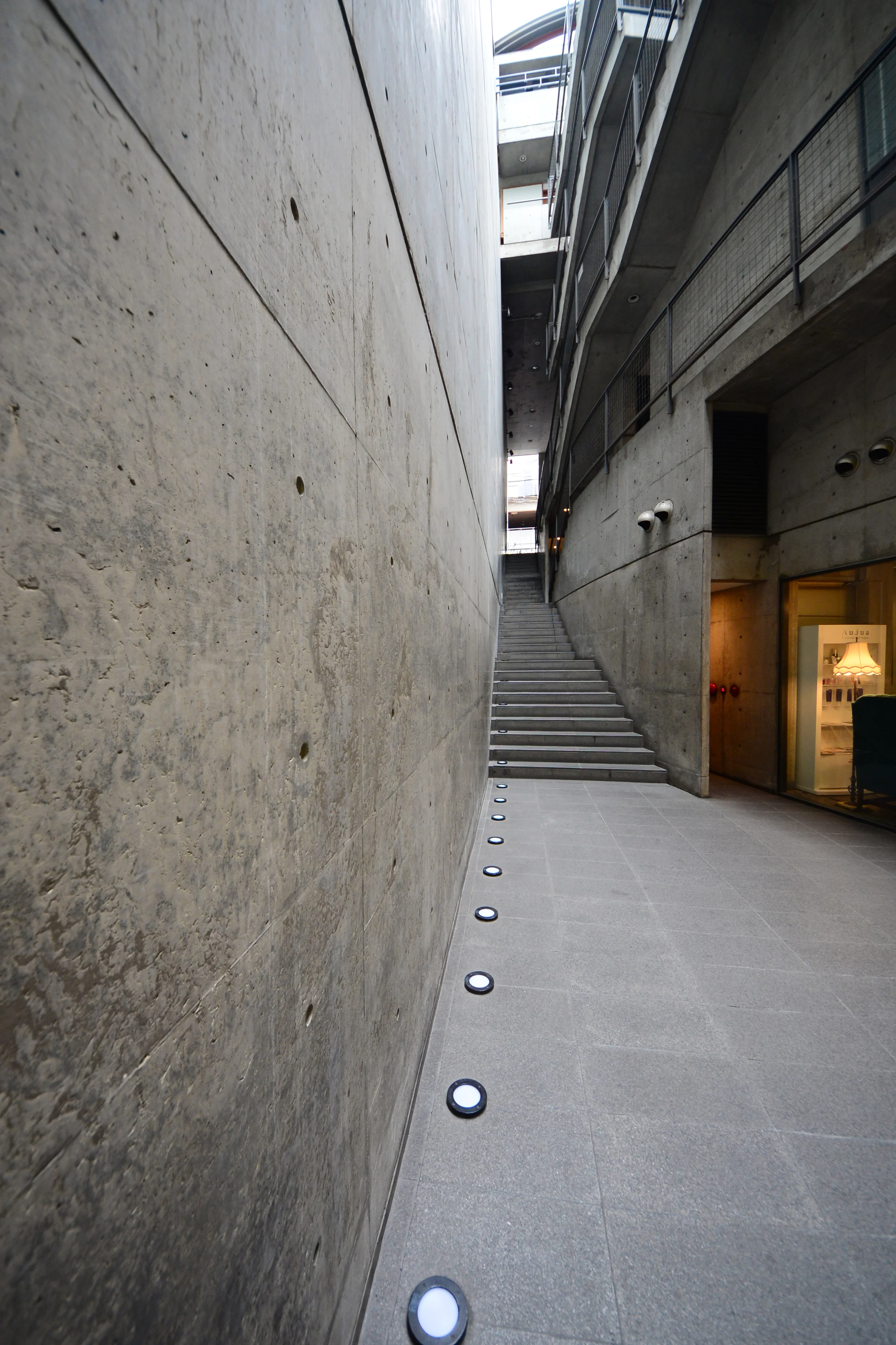 Galleria Akka_Tadao Ando_Kyoto_Andrew Pham 03.jpg