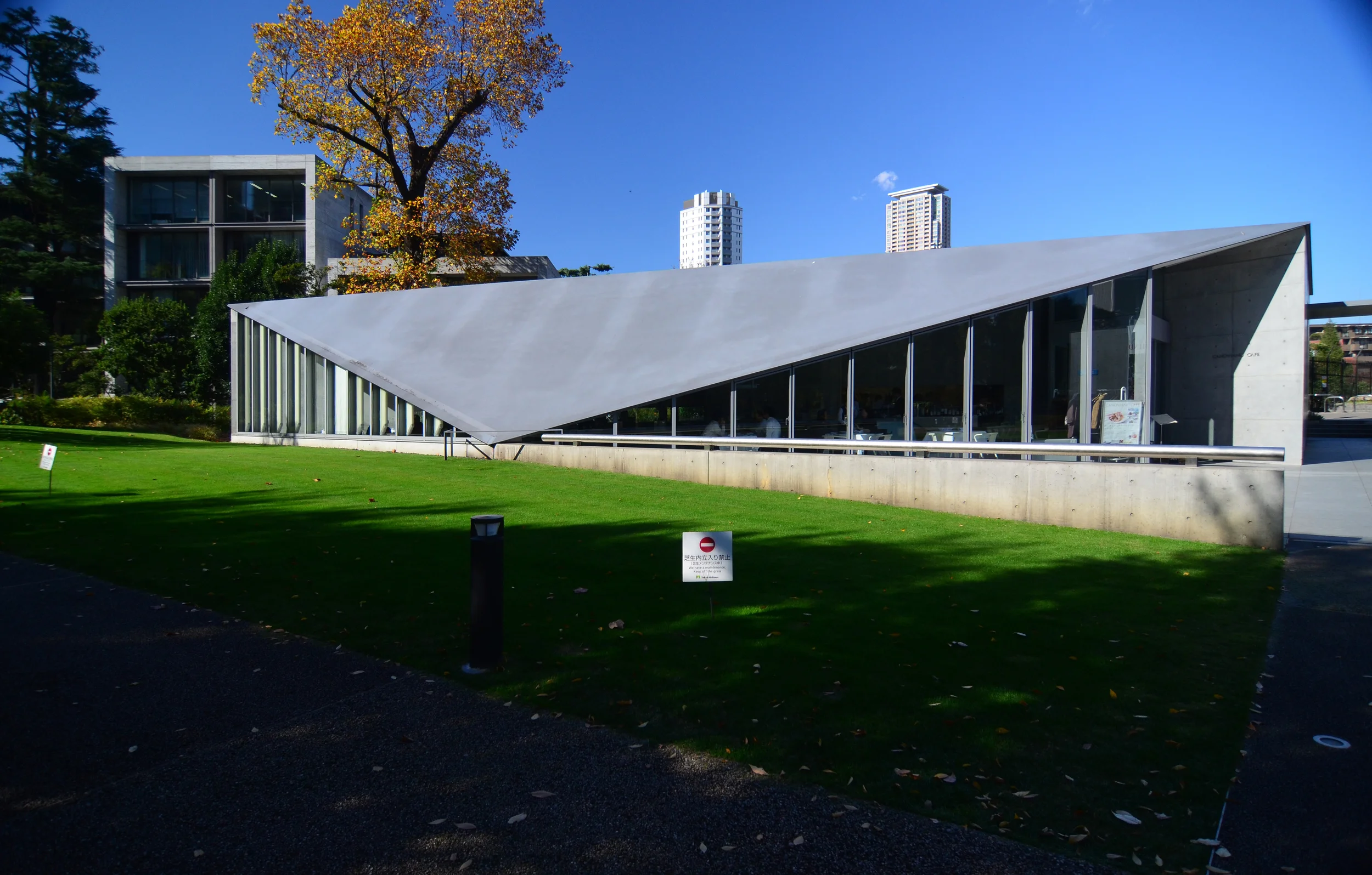 Tadao Ando_21 21 Design Sight 01_Andrew Pham 24.jpg