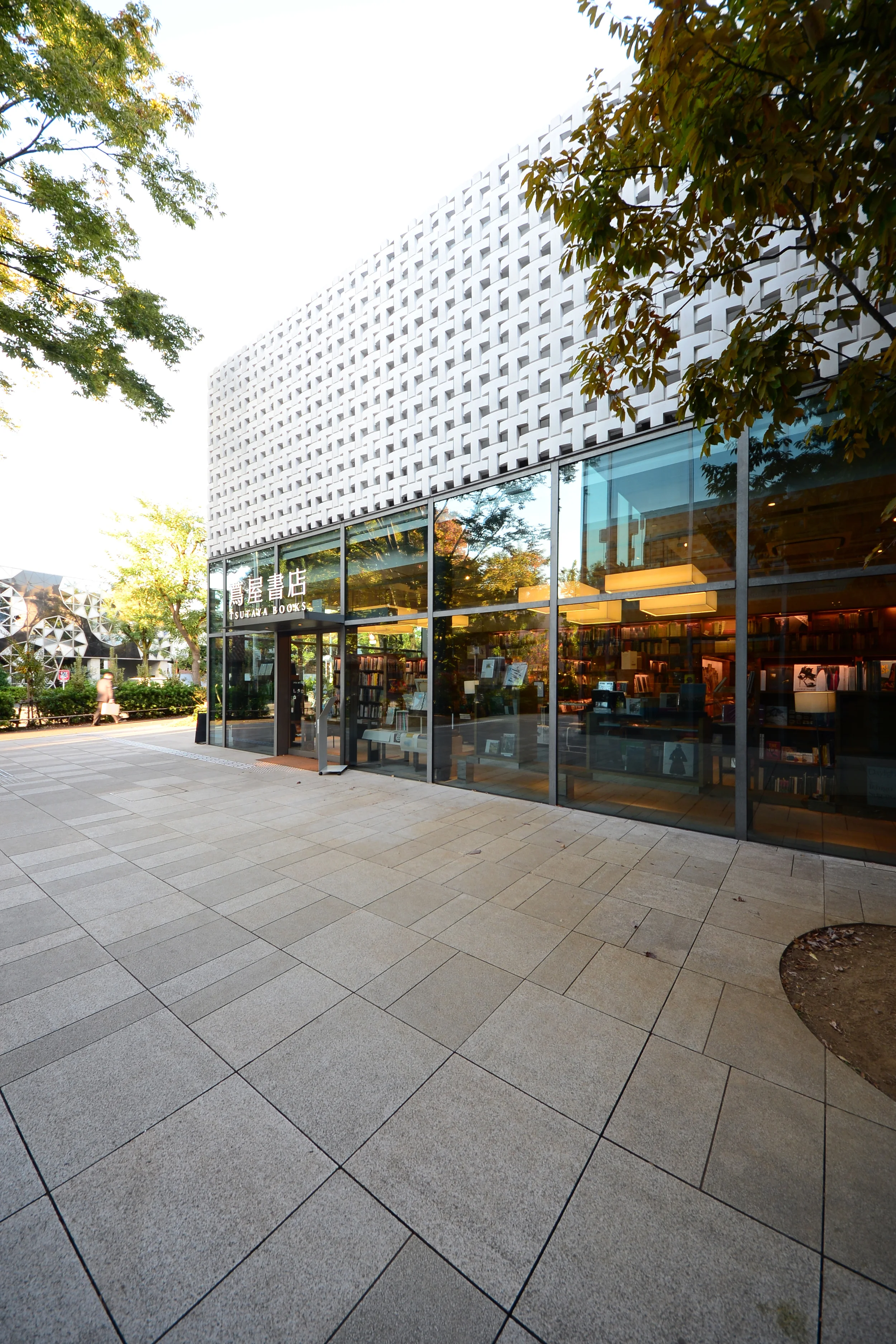 Klein Dytham Architects_Tsutaya Books_Daikanyama_Tokyo_Andrew Pham 19.jpg