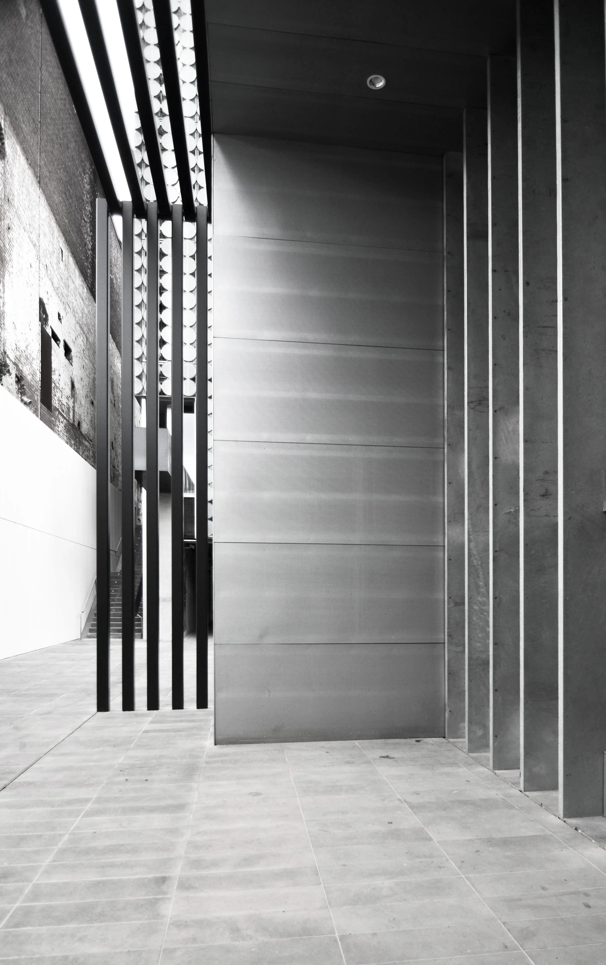 Sean Godsell RMIT Design Hub 16 bw.jpg