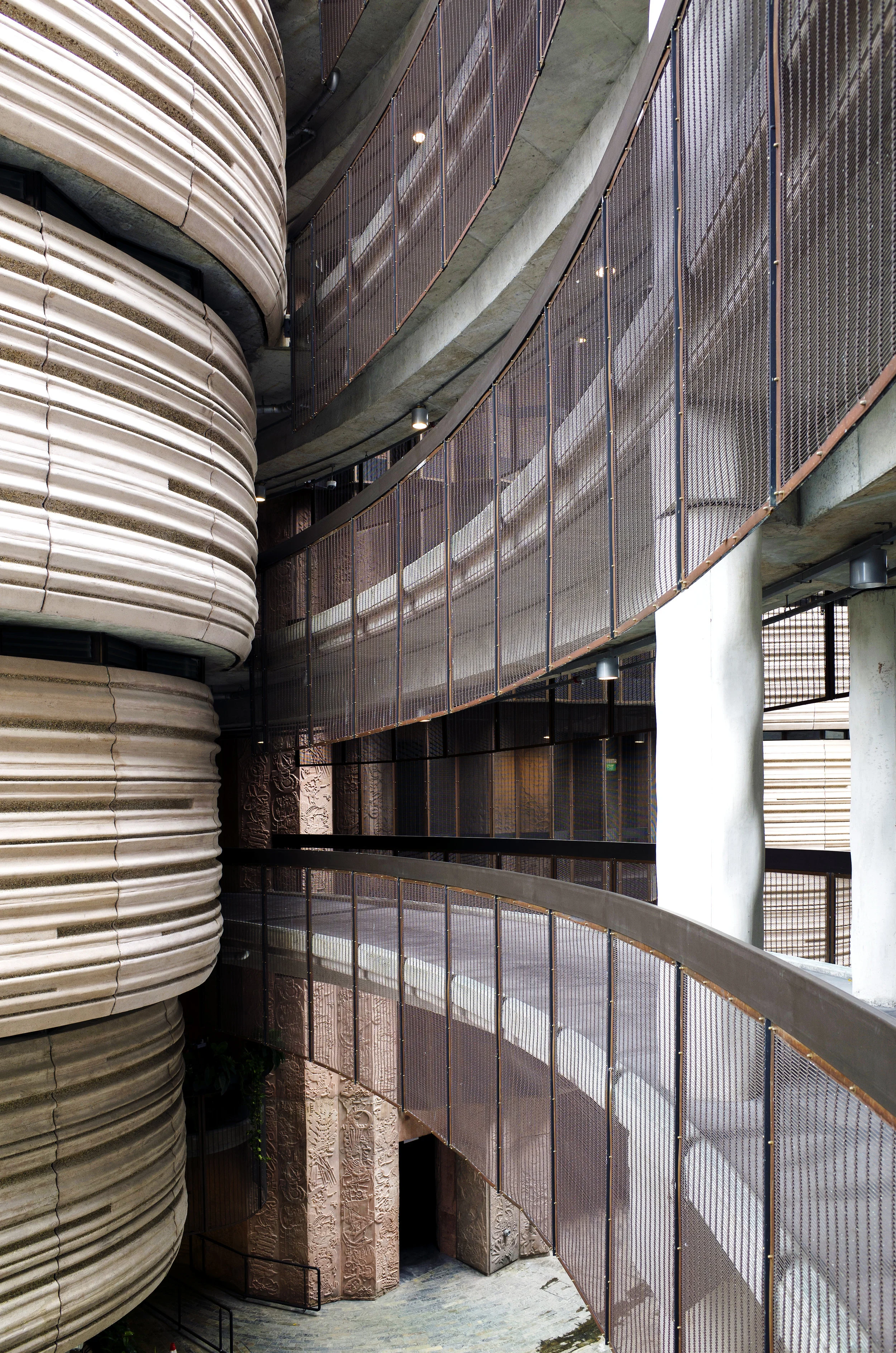 Thomas Heatherwick Architects_Nanyang University_The Learning Hub The Hive 01.jpg