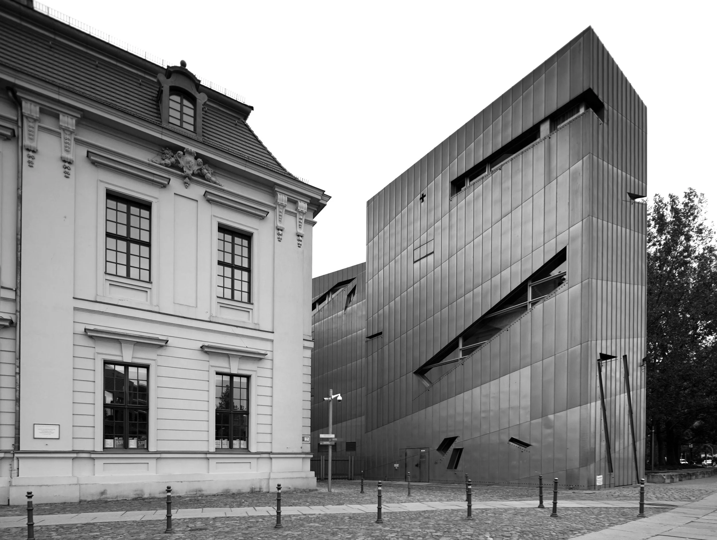 Daniel Libeskind_Jewish Museum Berlin_BnW_Andrew Pham 02.jpg