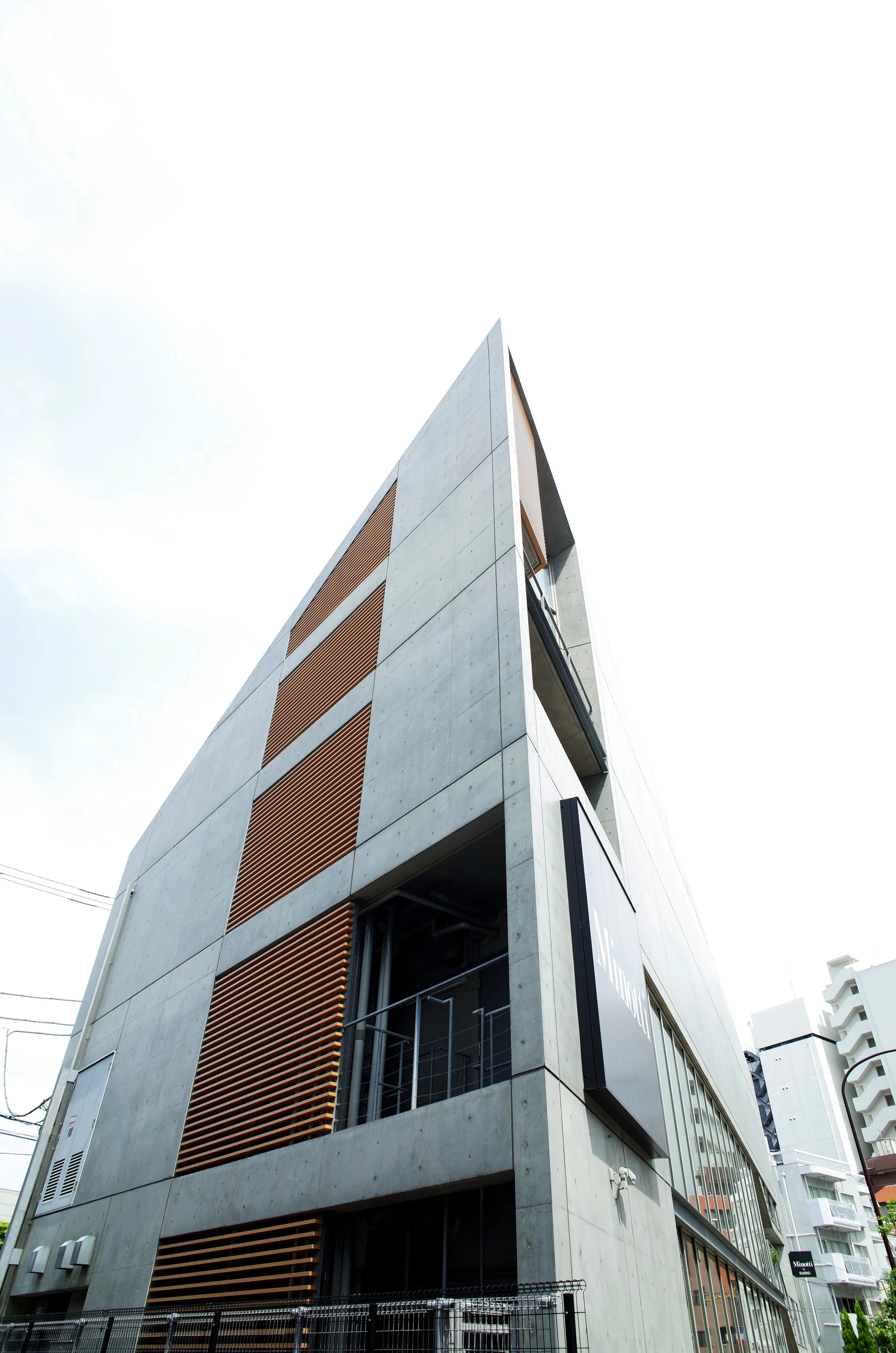 Minotti Triangle Tokyo - Minotti and Sukeno Studio - Andrew Pham 11.jpg
