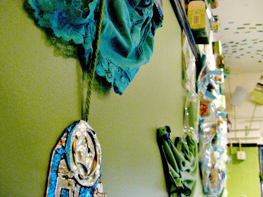 BIO | Blue detail