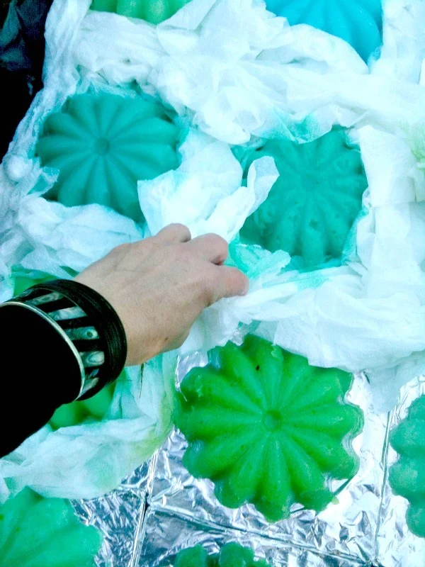 JelLo-Fi | Preparing to install the green molds
