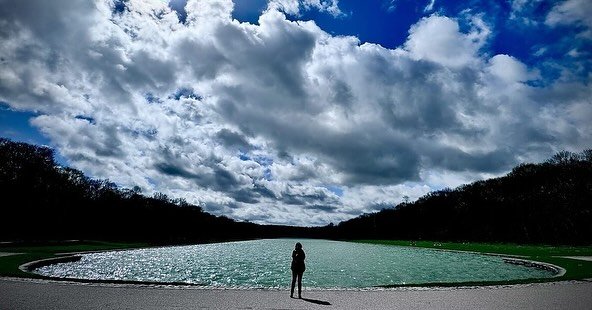 A visit to the Gardens of Versaille on a very cloudy day.
#jemrigbyphotography #I❤️paris  #Paris2024 #palaceofversailles #gardensofversailles #fountains #sculpture #form #beauty #garden #versailles #cityofparis #travel  #traveller  #travelgram #insta