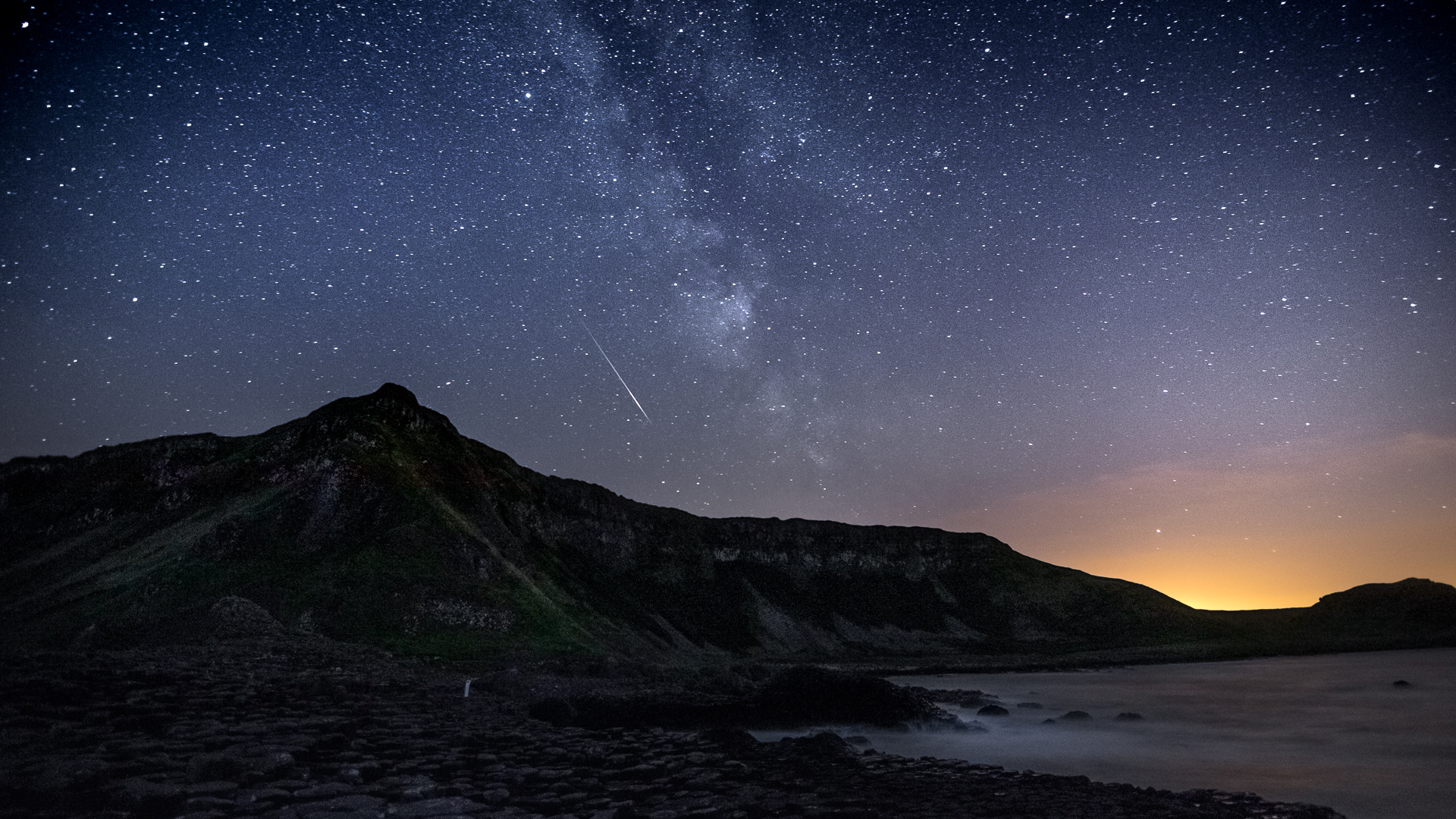 Not a Perseids meteor! But a fireball meteor nonetheless above the Giant's Causeway.