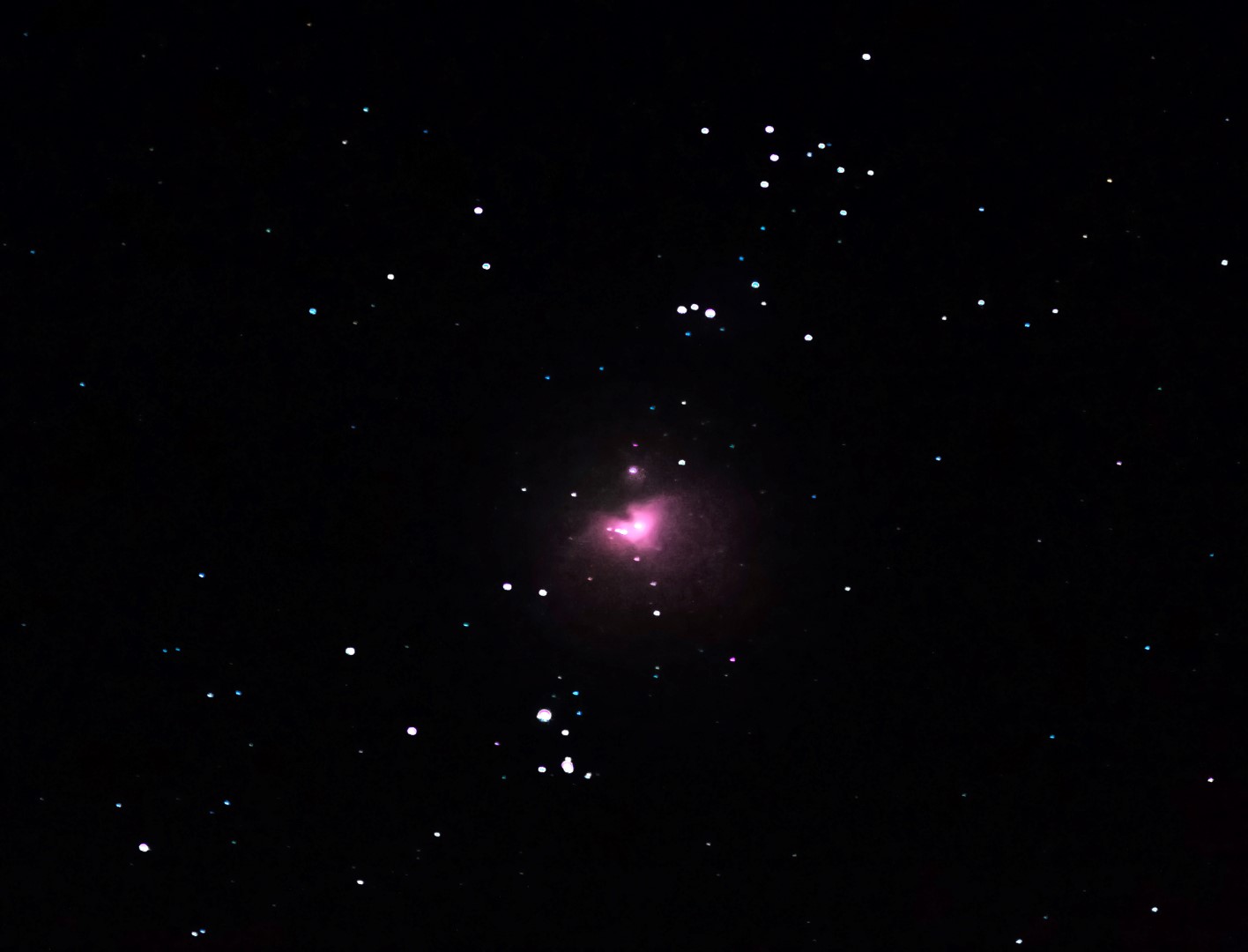 Is it a star? No, it's Orion's Nebula - captured by nothing more than a 200 mm zoom lens!