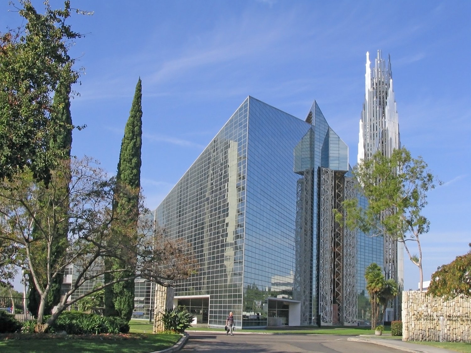 Crystal Cathedral's Robert Schuller dies, and gets one last slap from the  Los Angeles Times — GetReligion