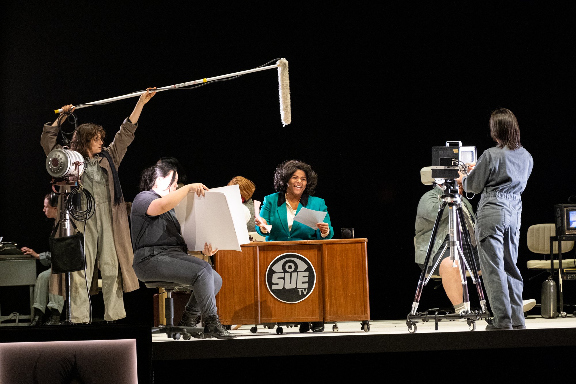 Complications rehearsal_rush set-14_by Ray Bailey.jpg