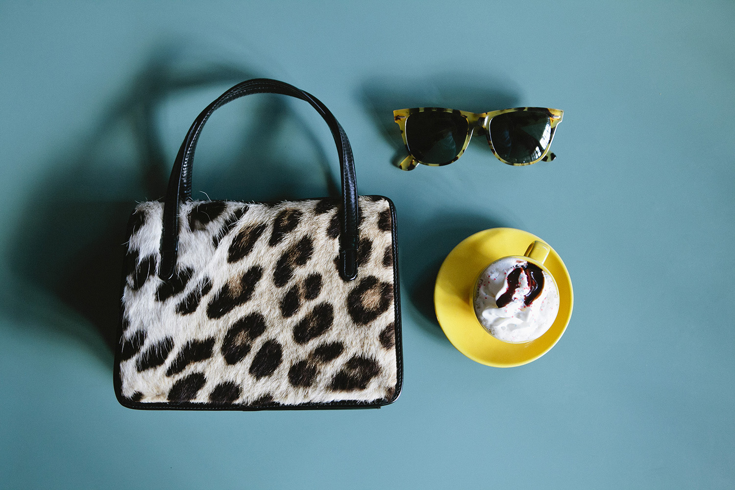 lifestyle-editorial-washington-dc-malek-naz-photography-vintage-leapard-bag.jpg