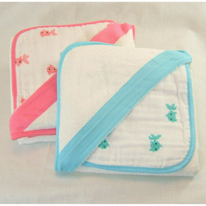 Hooded Towel & Washcloth Set by Aden+Anais
