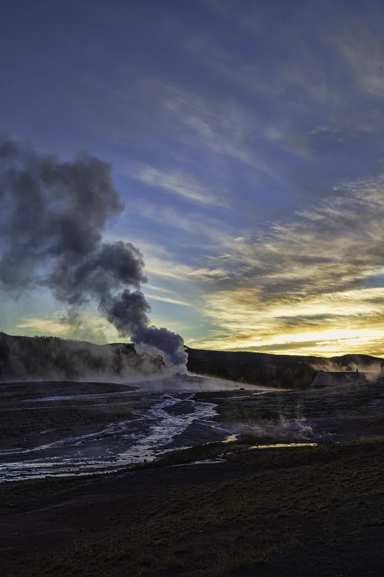 Old_Faithful.jpg