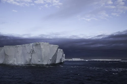 tabular-icberg-antarctic-sound-2.jpg