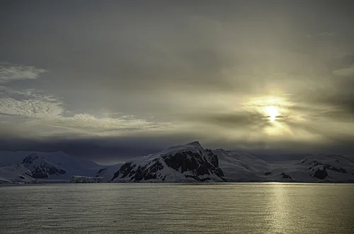 Advord-Bay-Antarctica.jpg