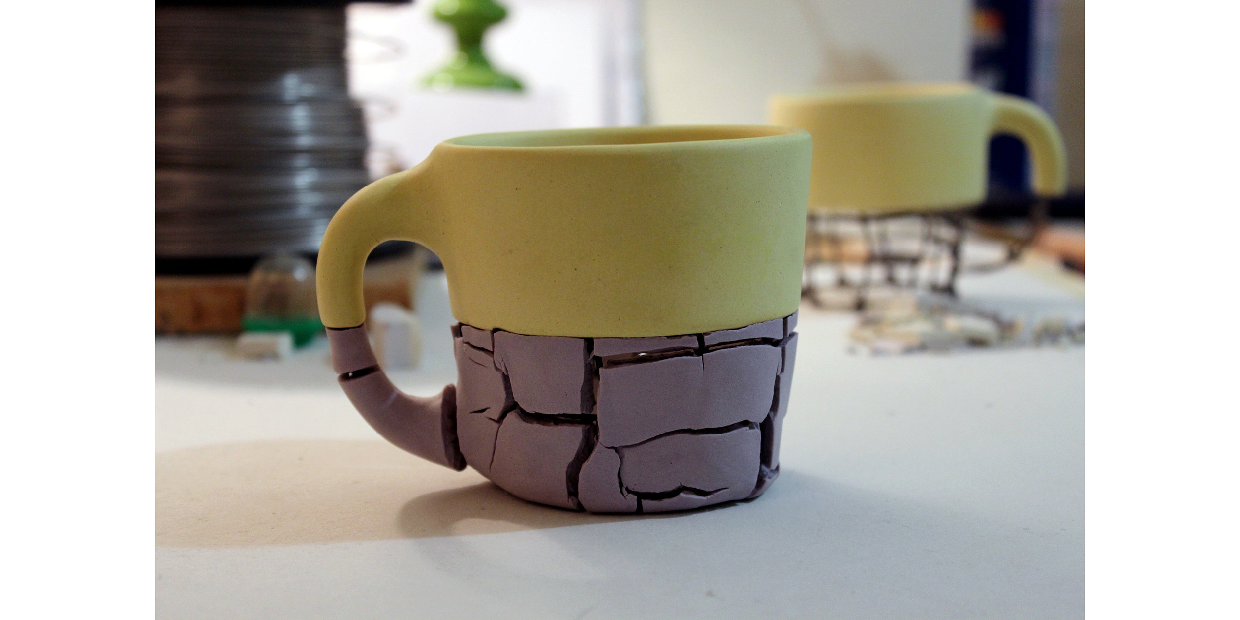  Considering Georg Simmel's "The Handle" (1911) in this new line of work. 