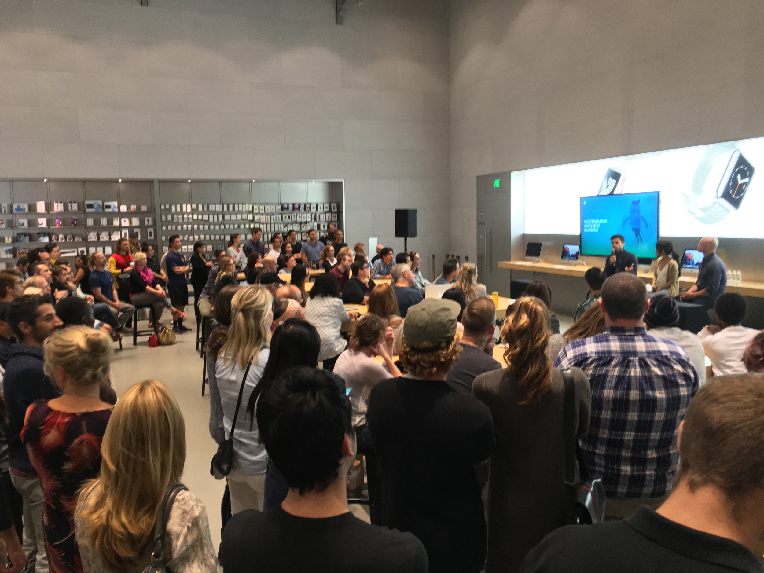 Apple Store...one of the best places to meditate...😳