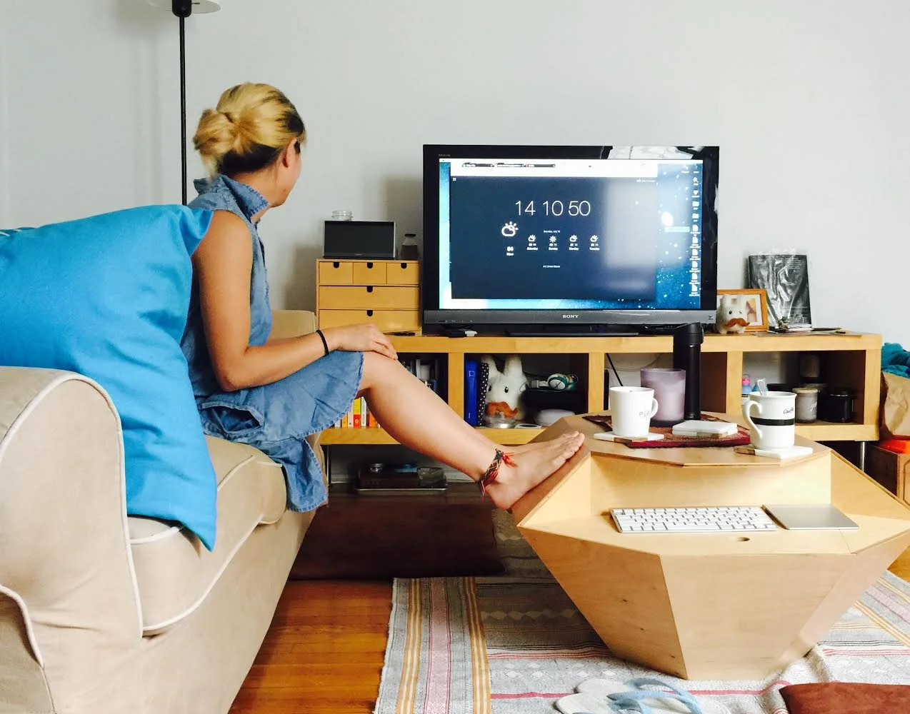 dawdle living room.jpg