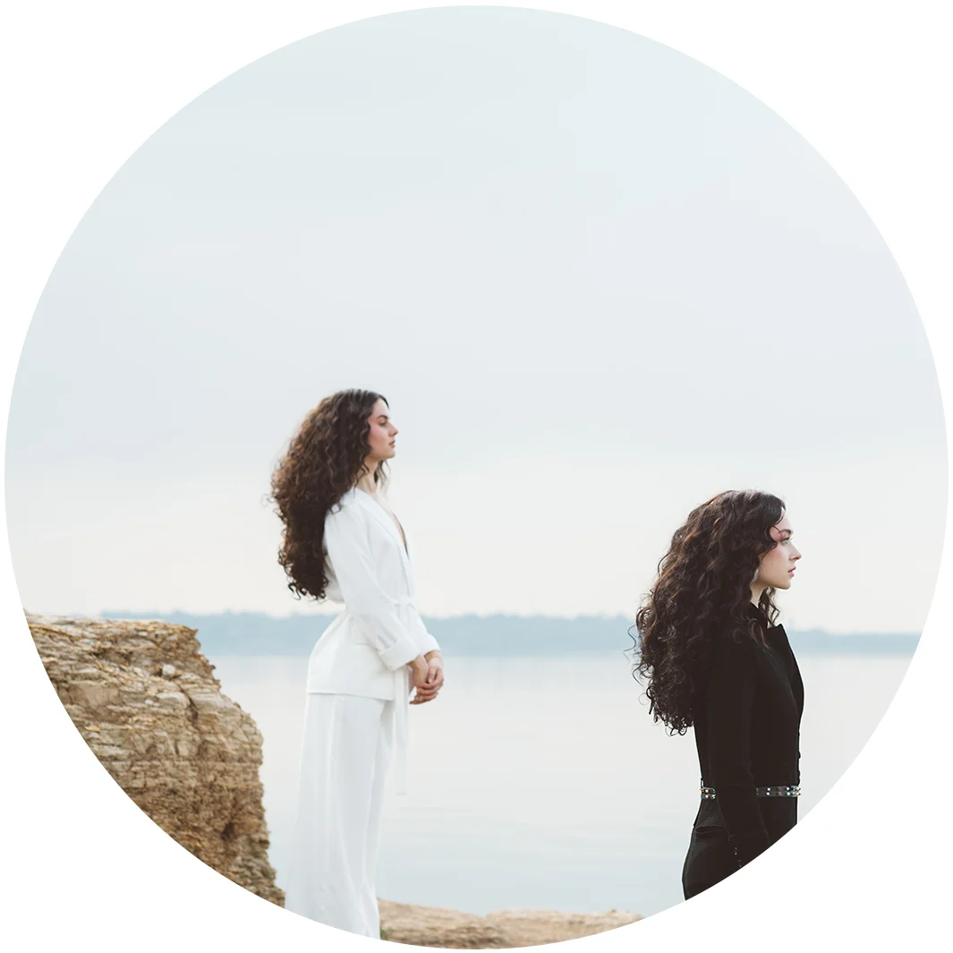 GEMINISISTERS_ASOL_0037 copy.jpg