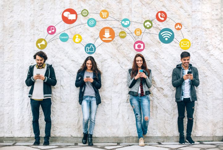 5 Positive Instagram Accounts Everyone Needs to Follow - Food For Thought - Dallas Nutritional Counseling #caseybonanoRD #dallasnutritionalcounseling #dallasdietitian #DFWRD #halloween #survivingthecandybowl #intuitiveeating #nondietnutrition #carbfatpro #socialmedia #positivesocialmedia