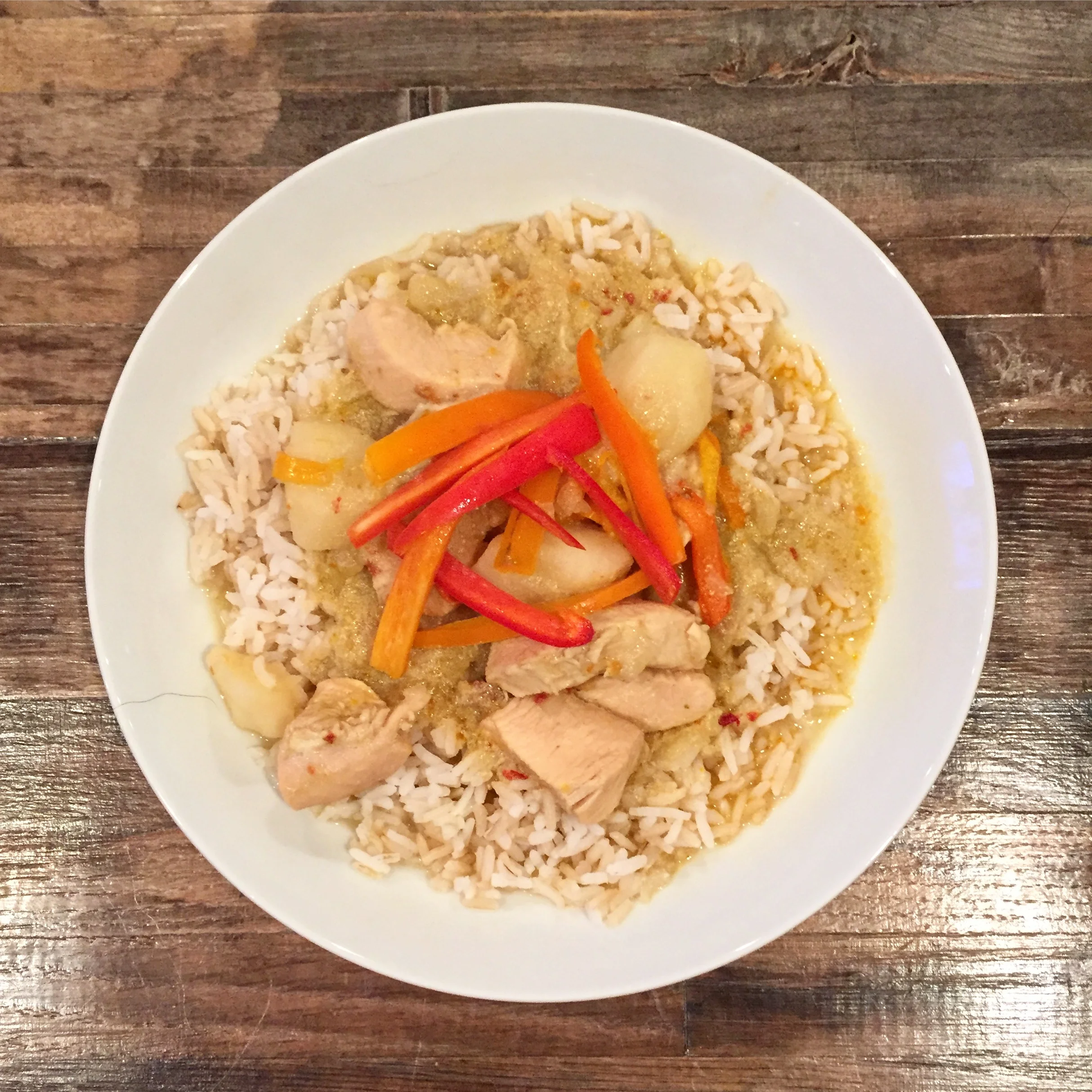 Quick & Easy Week Night Dinner - Thai Yellow Curry, Casey Bonano RD, LD, Dallas Nutritional Counseling #dallasnutritionalcounseling #balancedeating #homecooking #quickrecipes #easyrecipe #weeknightrecipe #carbfatpro #quickeasyrecipe #thaifood #curry