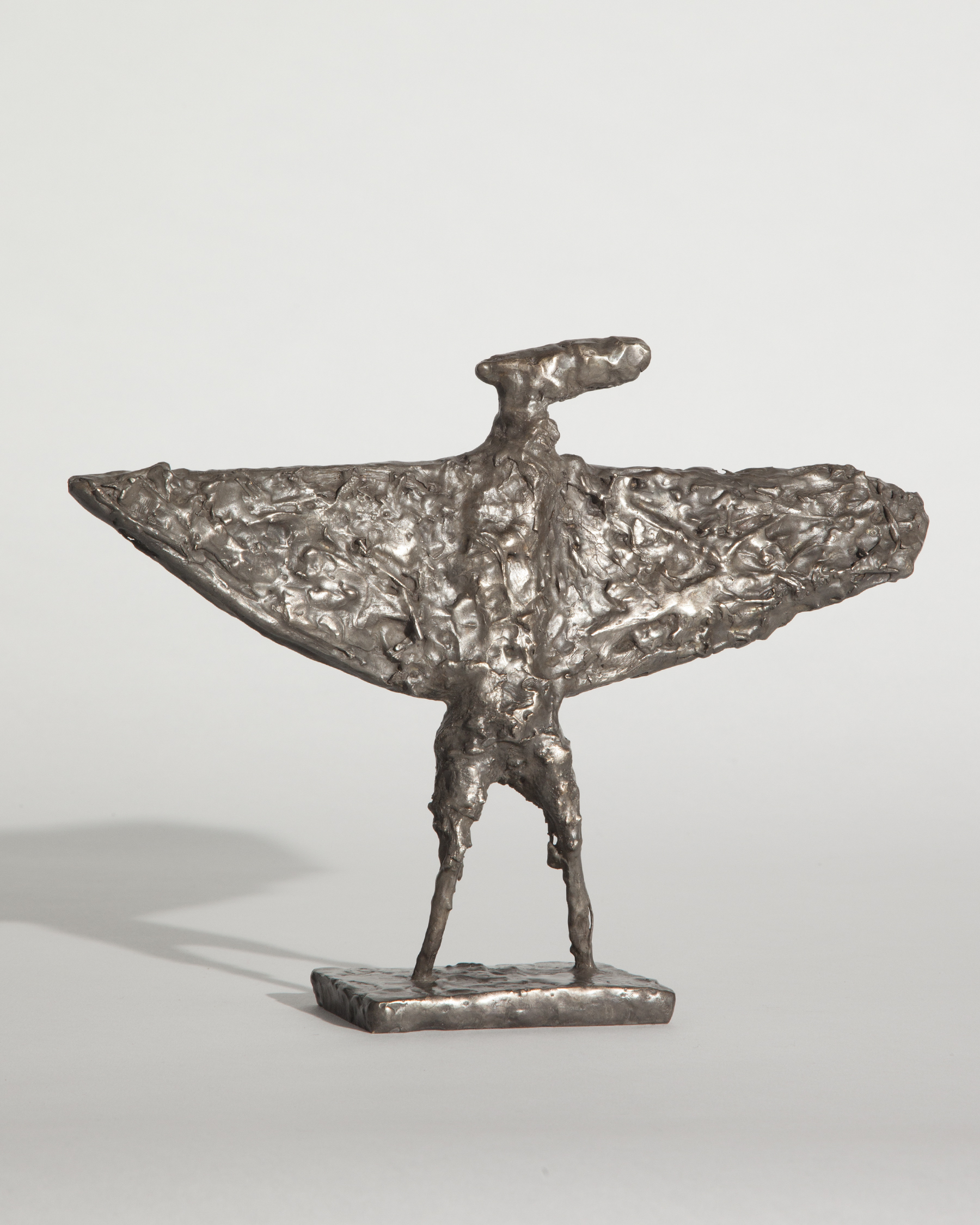 release_gus_farnes_sculpture_v2_001.jpg