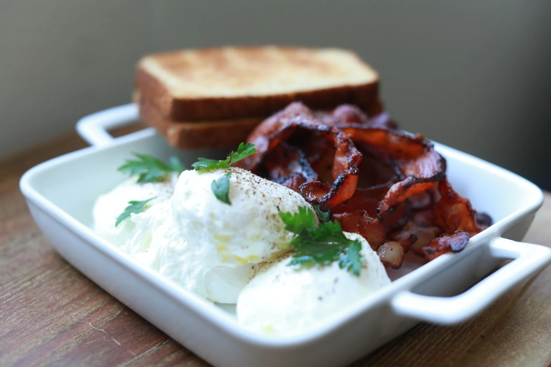 Poached Eggs & Bacon