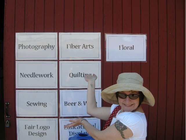 Guess which exhibits I always hit first? After fiber arts I go straight over and pet the sheep.
