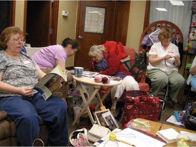 Jeannie, Lisa, Jeannie and Jackie threw themselves into casting on with determination and enthusiasm.